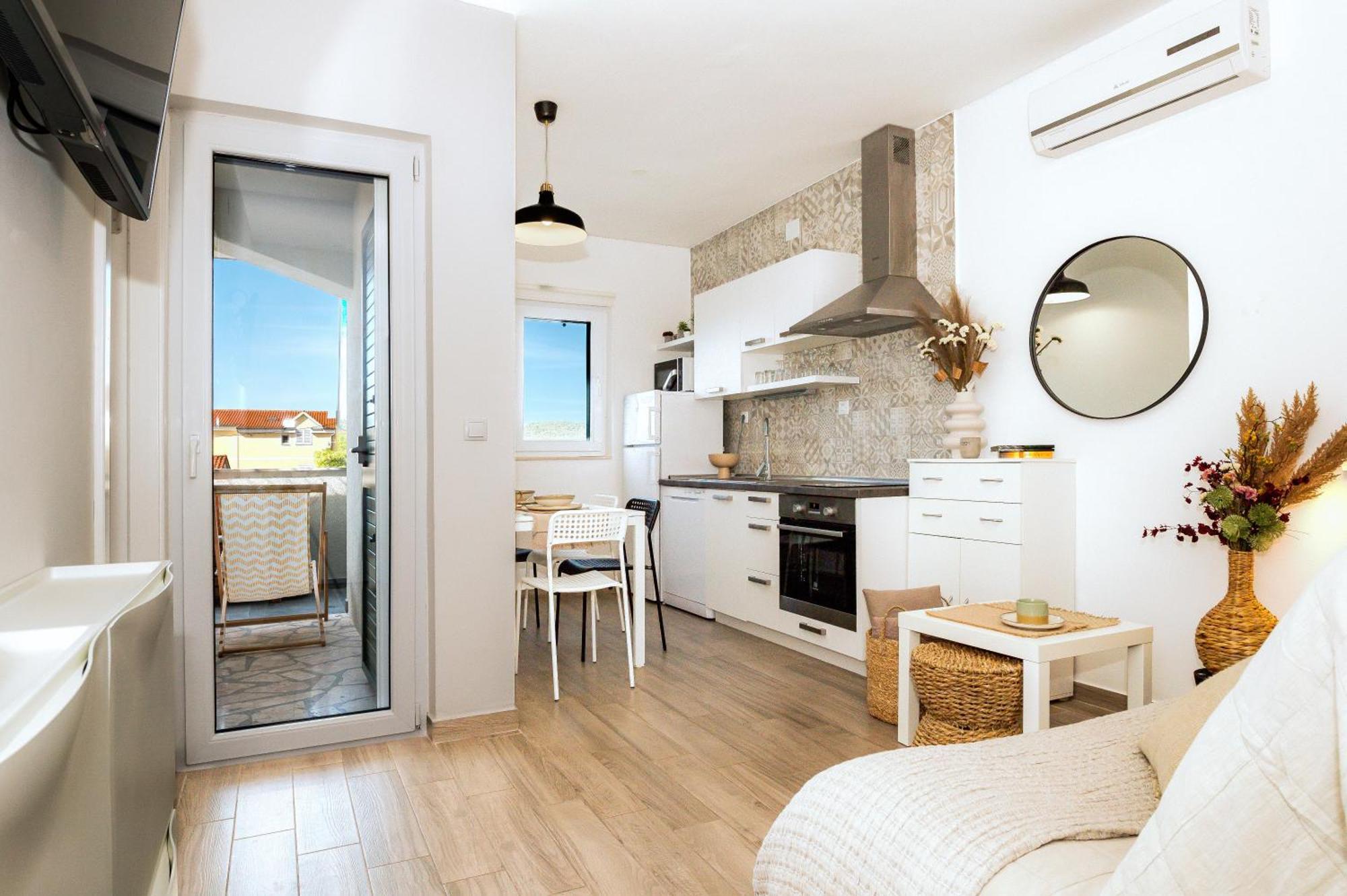 Ojra New Apartment With Seaview شيبينيك المظهر الخارجي الصورة